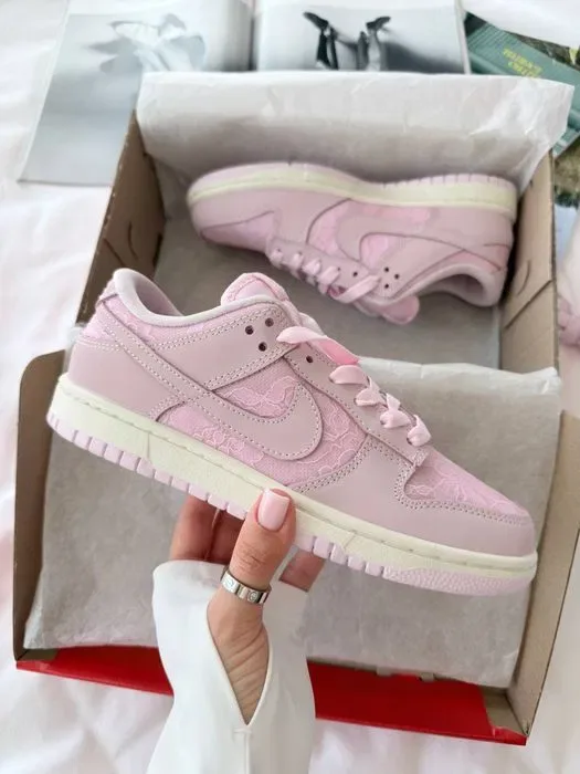 Nike Dunk Low Lace Pack Pink Regal жіночі кросівки найк данк рожеві — фото 2