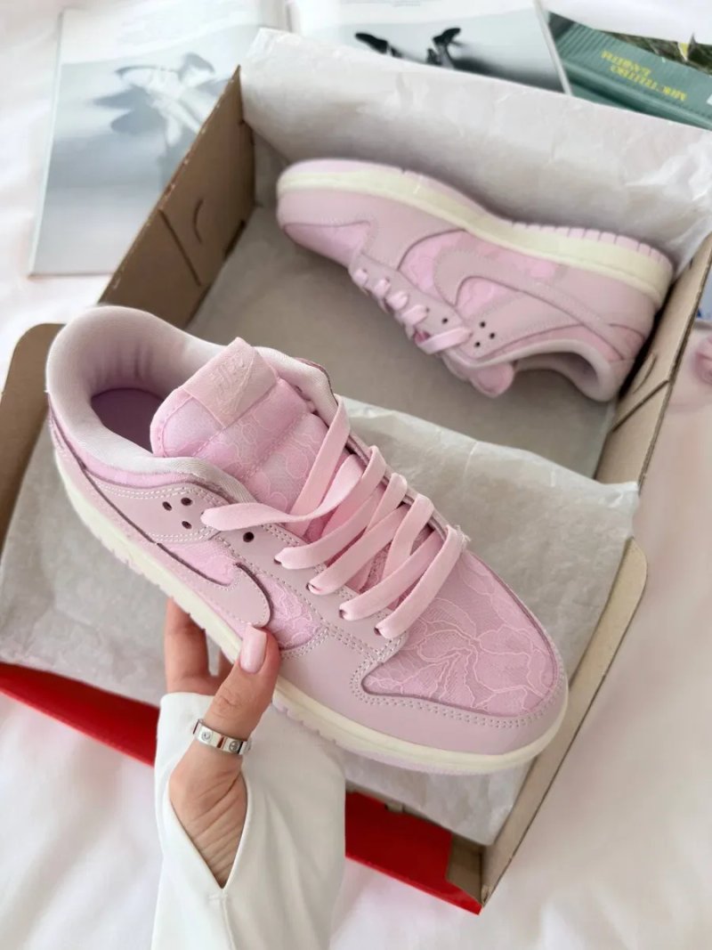 Nike Dunk Low Lace Pack Pink Regal жіночі кросівки найк данк рожеві — фото 3