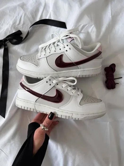 Nike Dunk SB Low Sail Burgundy Crush жіночі кросівки найк данк — фото 2