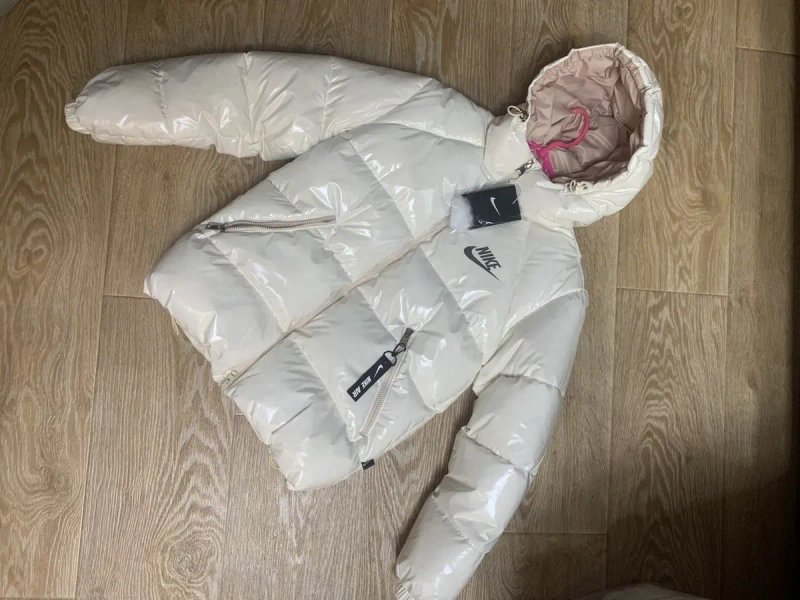 Nike   Лакові  Матові  Жіночій Куртка- Пуховик Укорочений Зима  ,Чорний,Беж,Біло- Молочний  в розмірах від  XXS- XL — фото 6