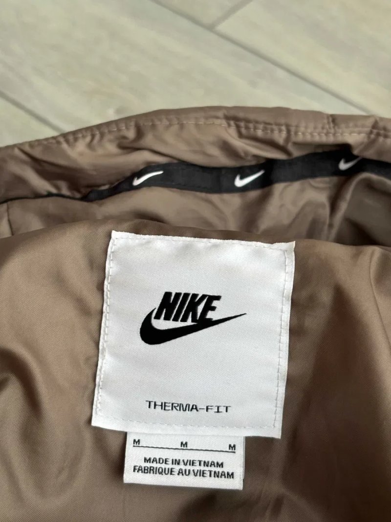 Nike NSW Therma-Fit Jacket Size М Розмір Найк Жіноча Спортивна Куртка Теплий Технологічний Верхній Одяг Для Холодної Та Вологої Погоди Оригінал — фото 5