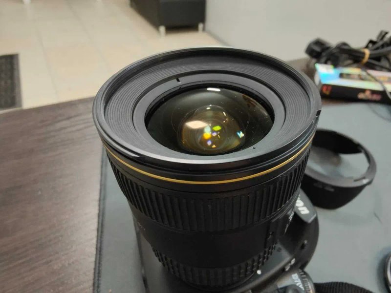 Nikon 17-35 F2.8D в состоянии нового — фото 2