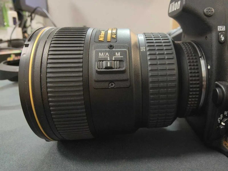 Nikon 17-35 F2.8D в состоянии нового — фото 3