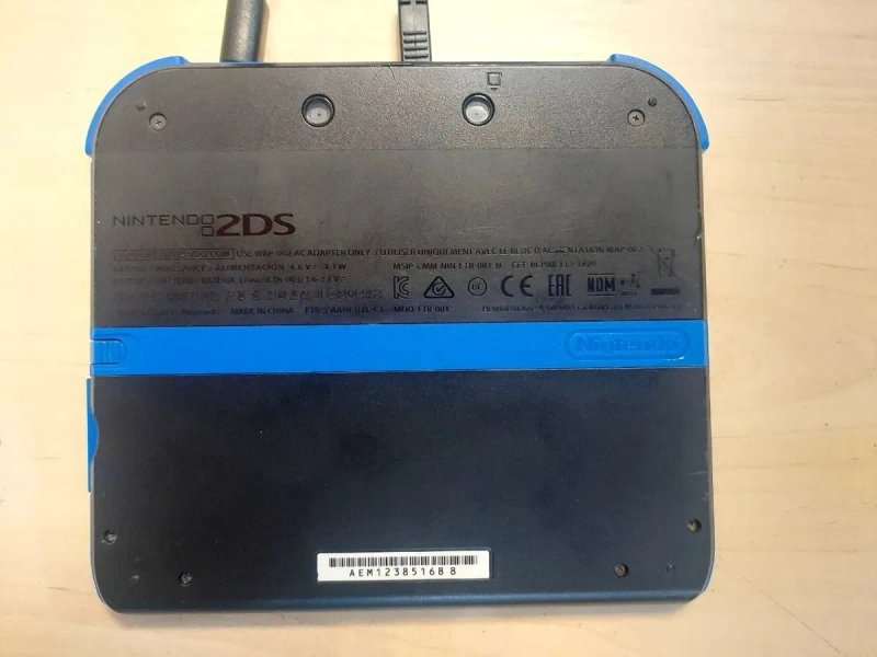 Nintendo 2DS 4Gb Black з іграми в гарному стані ігрова приставка консоль DS, для ігор на картриджах типу Mario Zelda ігри — фото 3