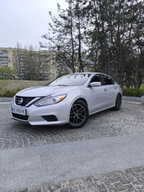 Nissan Altima SV