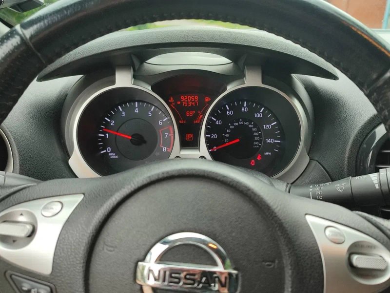Nissan Juke 2013 1.6 Turbo SV — фото 7