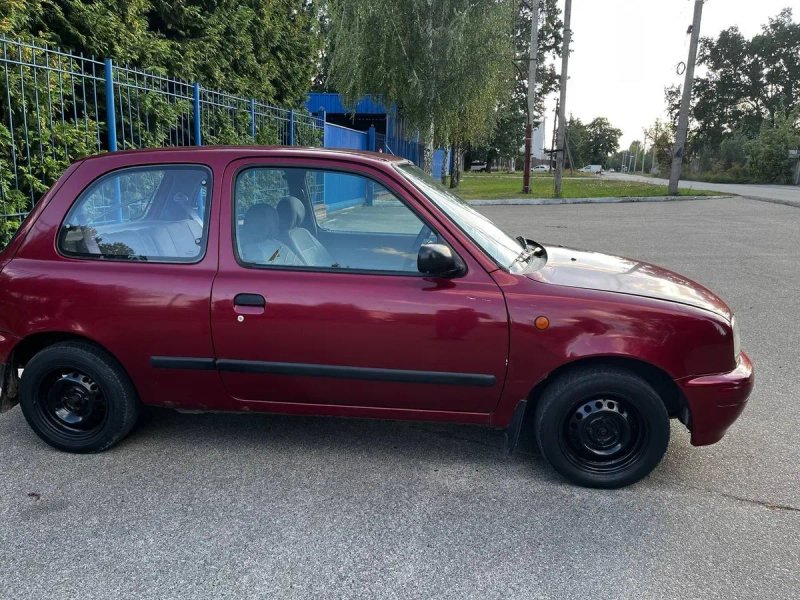Nissan Micra 1.0 бензин АКПП — фото 3