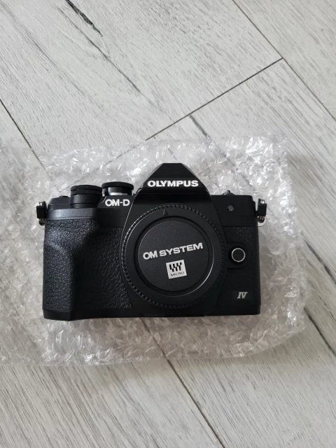 НОВА - 0 кадрів, 0 пробігу. Olympus OM-D E-M10 Mark IV.