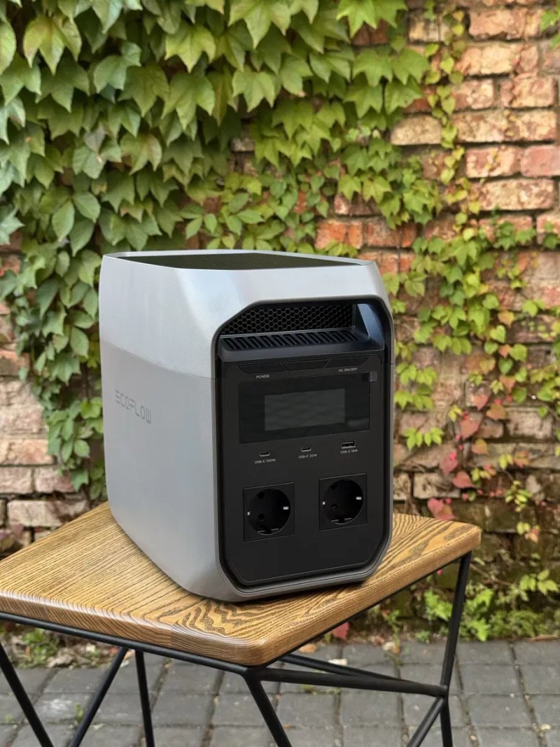 Нова ECOFLOW DELTA 3 Classic (EFDELTA3C-EU-CBox-L) зарядна станція LiFePO4 для дому квартири резервне живлення UPS інвертор 220В електростанція — фото 3