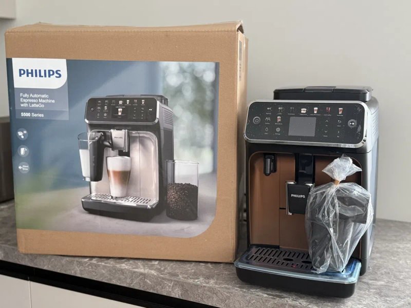 Нова Philips 5500 сучасна кавомашина Saeco — фото 2