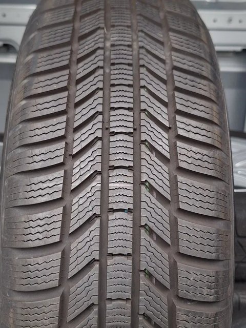 1 нова зимова шина Continental 205 60 16 Winter Contact ts870P