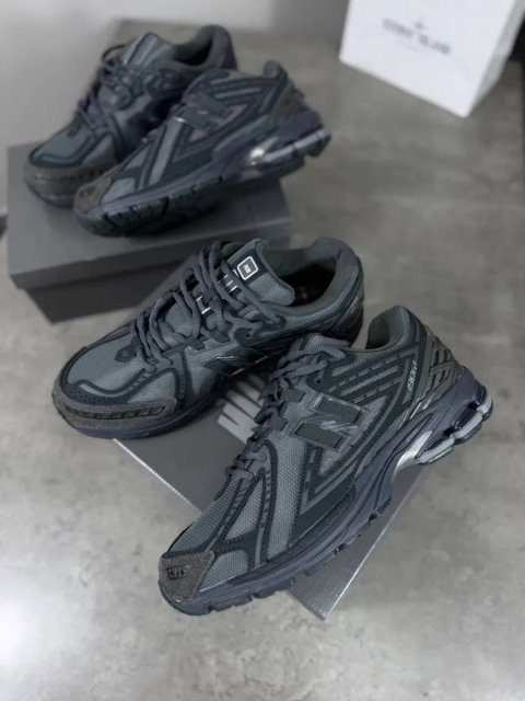 Нові Кросівки  New Balance  1906R
