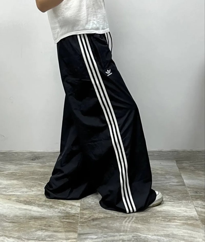 Нові мега широкі Adidas nylon opium balenciaga штани нейлонові адидас archive спортивки Super Baggy trackpants sweatpants rap firebird trackpants — фото 4