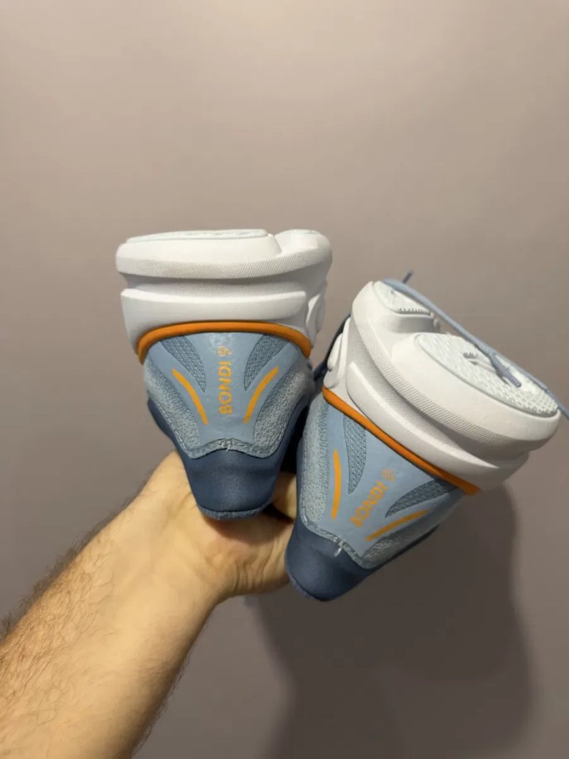Нові оригінал кросівки hoka bondi 9 48-31см не ношені — фото 4