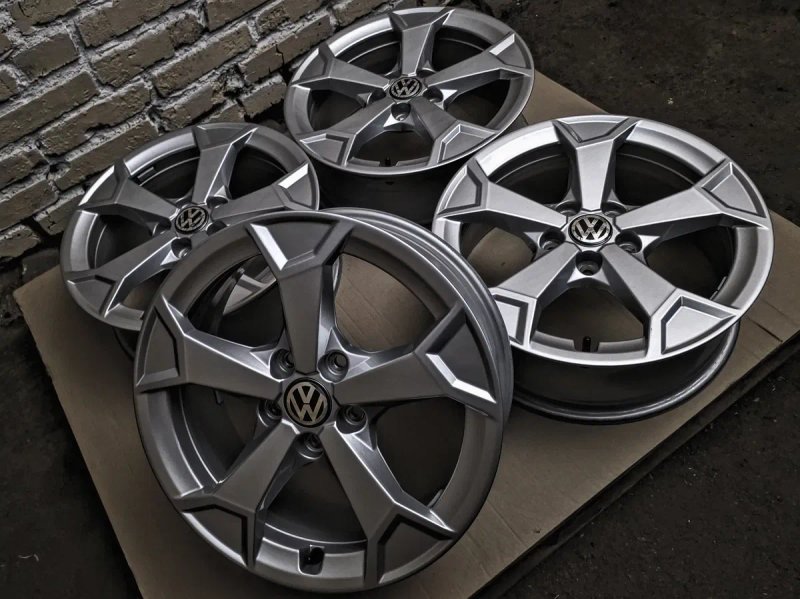 Нові R17 5x112 VOLKSWAGEN | Original | VAG | Рідна фарба, ідеальний заводський стан | Преміум диски | Комплект / 4шт — фото 2