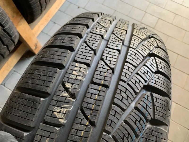 Нові. Зима 225/55R16 (95Н) Pirelli Winter Sottozero 210 Serie 2 — фото 3