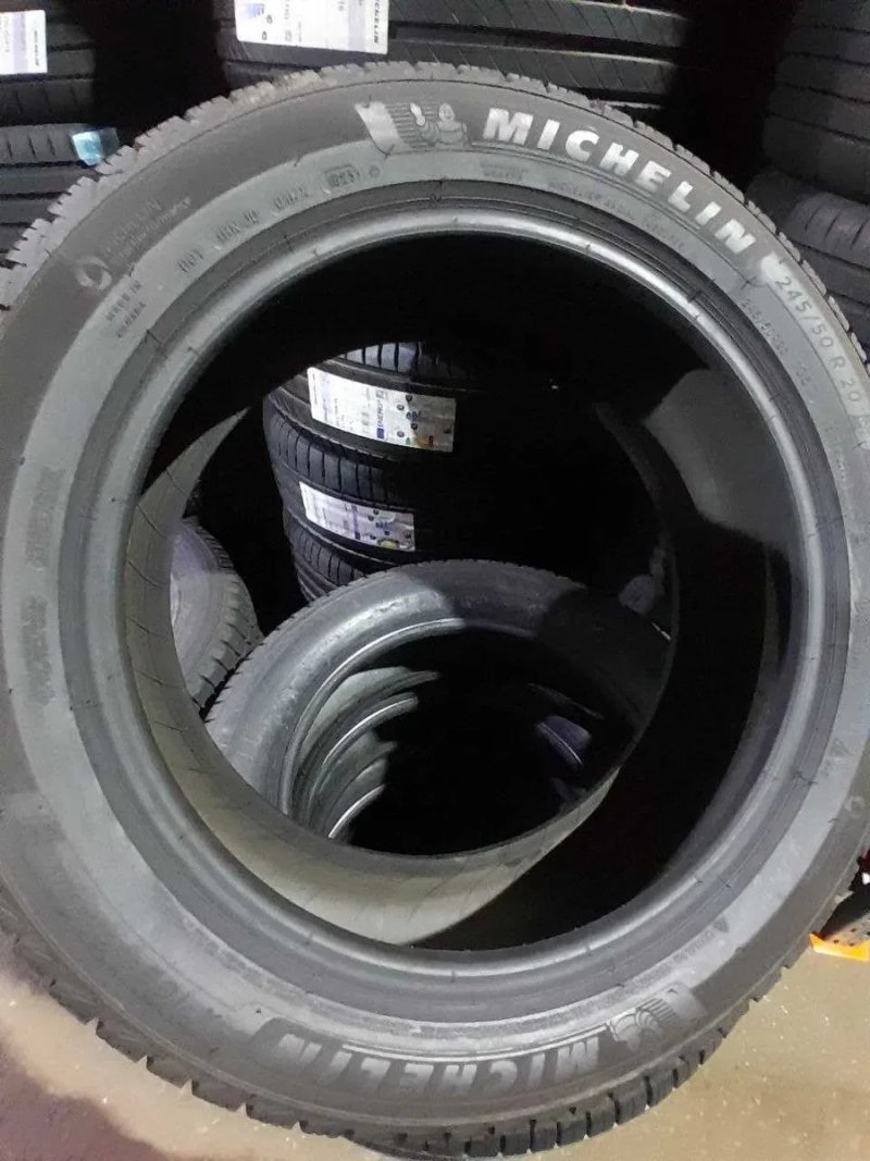 Нові зимові нешиповані шини Michelin X-Ice Snow SUV. Розмір 245/50 R20, індекс 105T XL.  У наявності 2 шт., продаж парою. Київ, можлива відправка. — фото 2