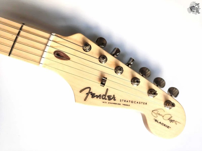 Новий Fender® Eric Clapton "Blackie" Stratocaster® '2024 — фото 2