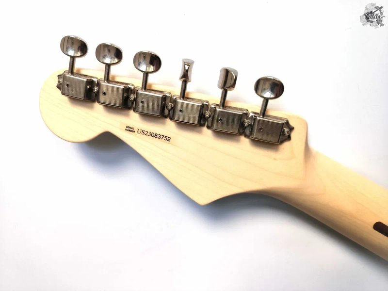 Новий Fender® Eric Clapton "Blackie" Stratocaster® '2024 — фото 6