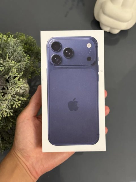 Новий iPhone 17 Pro Max 256gb Deep Blue Neverlock Європа Обмін