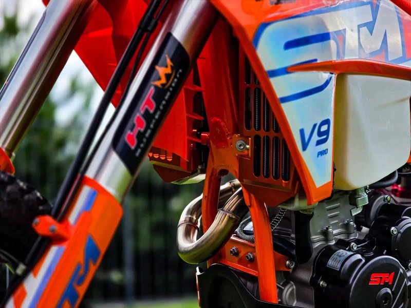 НОВИЙ мотоцикл STM (STN) V9 Enduro в наявності у мотосалоні АРТМОТО Хмельницький — фото 3