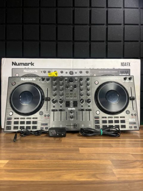 Numark NS4FX (БЕЗКОШТОВНА доставка)