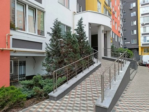Офіс 35.2м.кв. (НФ), з орендарем, від власника