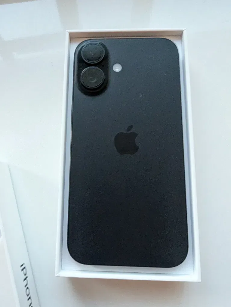 Официальный НОВЫЙ! iPhone 16 128 gb. Гарантия год! — фото 3