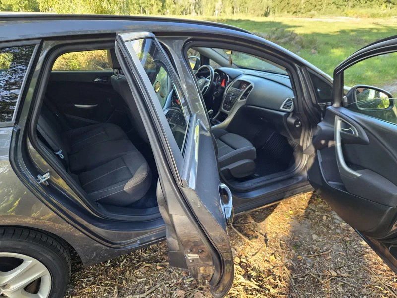 Opel Astra 2011 рік 2.0 дизель для військових — фото 7