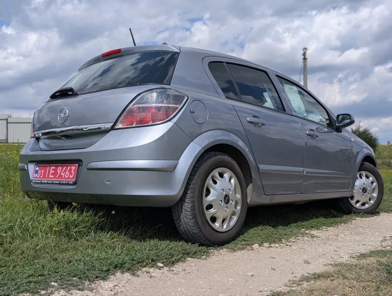 Опель Астра H  1,6 бензин — фото 2