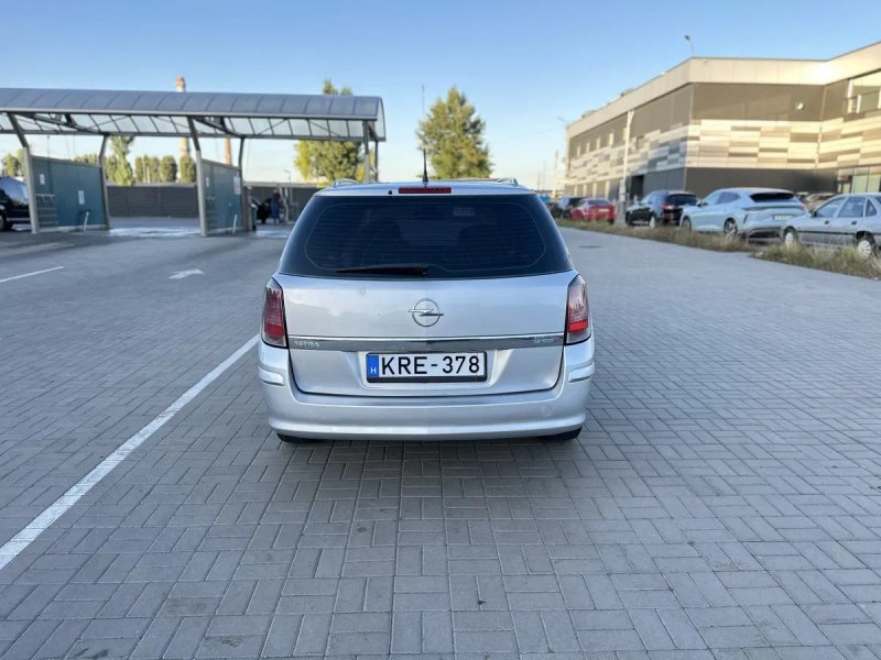 Opel Astra H 1.7 TDI — фото 4
