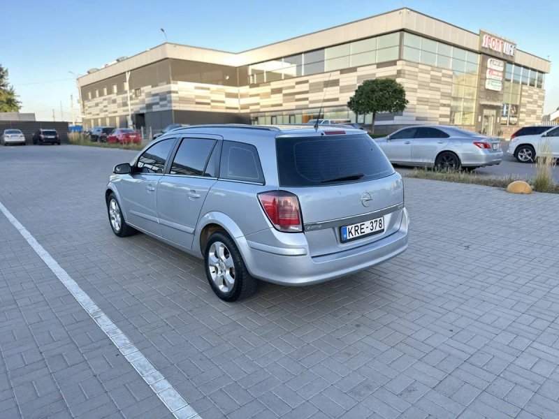 Opel Astra H 1.7 TDI — фото 5