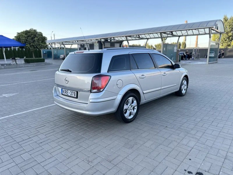Opel Astra H 1.7 TDI — фото 6