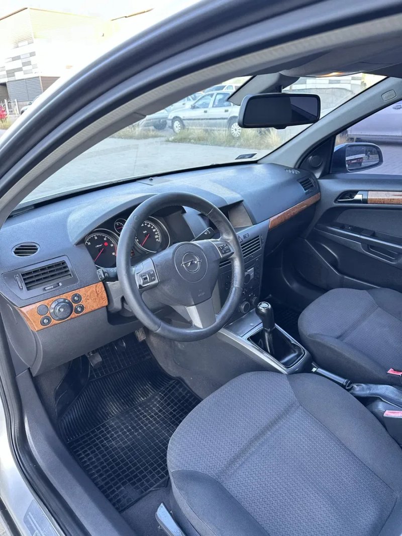 Opel Astra H 1.7 TDI — фото 7