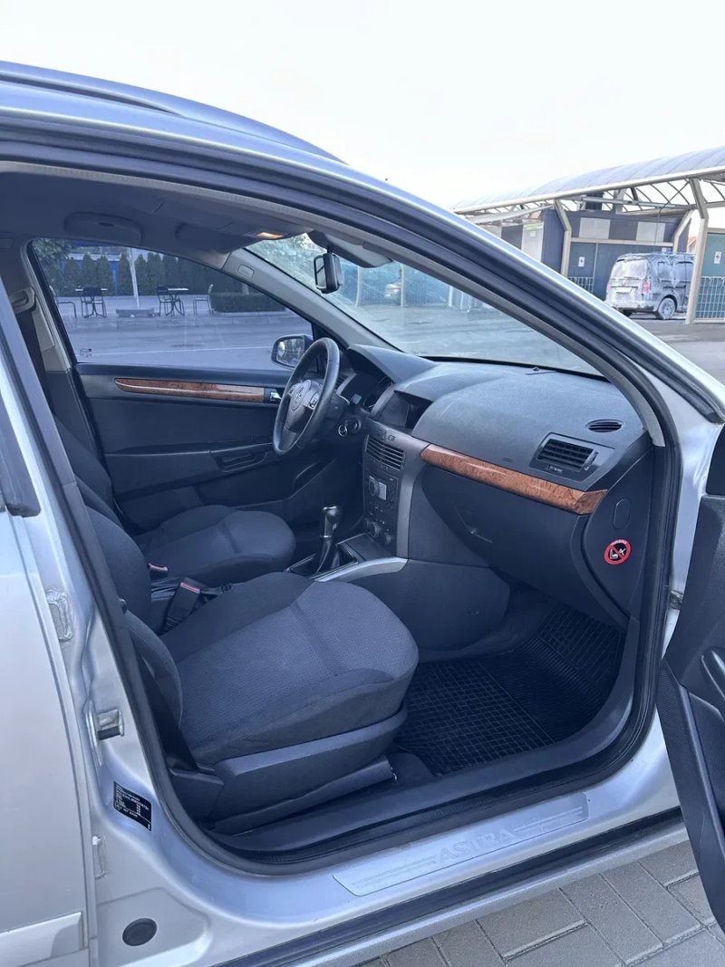 Opel Astra H 1.7 TDI — фото 8