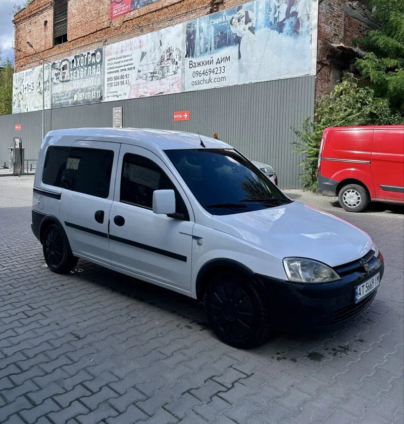 Opel Combo C 1.3 дизель 2006 рік — фото 2