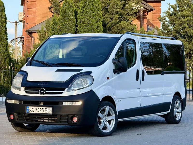 Opel Vivaro 1.9 Довга База З Кондиціонером Стан Як На фото Просто ІДЕАЛ!!! ПРОБІГ 257 Тис.Км Пасажир 8+ 1 — фото 3