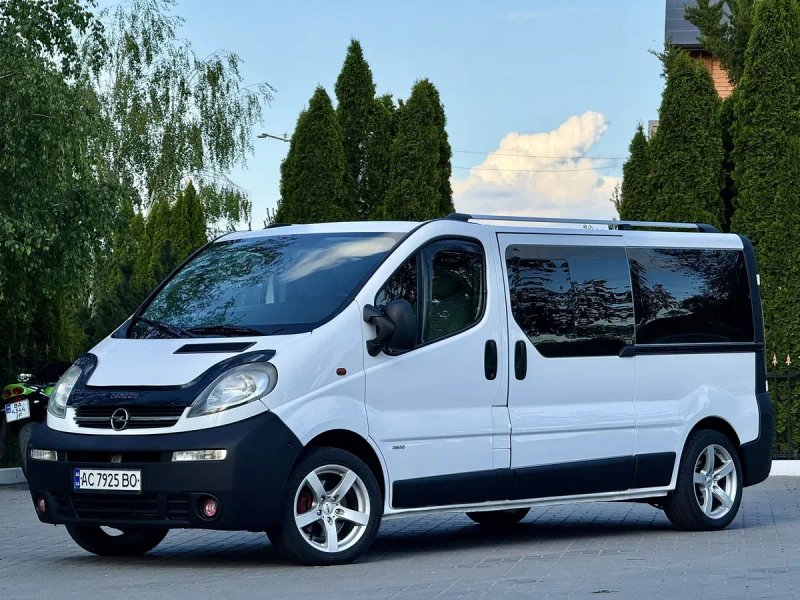 Opel Vivaro 1.9 Довга База З Кондиціонером Стан Як На фото Просто ІДЕАЛ!!! ПРОБІГ 257 Тис.Км Пасажир 8+ 1 — фото 4