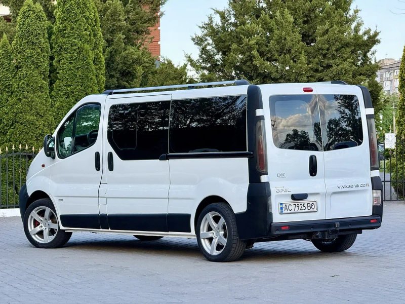 Opel Vivaro 1.9 Довга База З Кондиціонером Стан Як На фото Просто ІДЕАЛ!!! ПРОБІГ 257 Тис.Км Пасажир 8+ 1 — фото 5