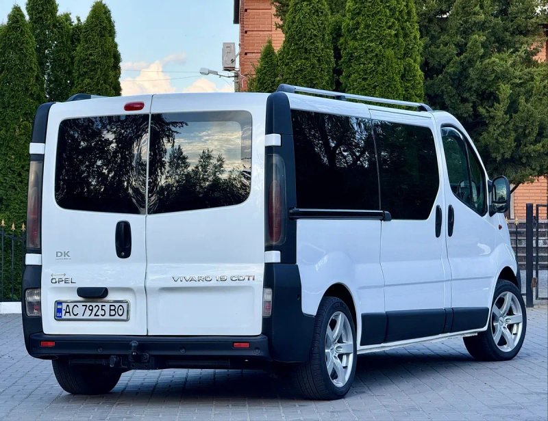 Opel Vivaro 1.9 Довга База З Кондиціонером Стан Як На фото Просто ІДЕАЛ!!! ПРОБІГ 257 Тис.Км Пасажир 8+ 1 — фото 7