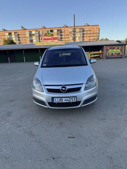 Opel Zafira b 1.9 дизель механика