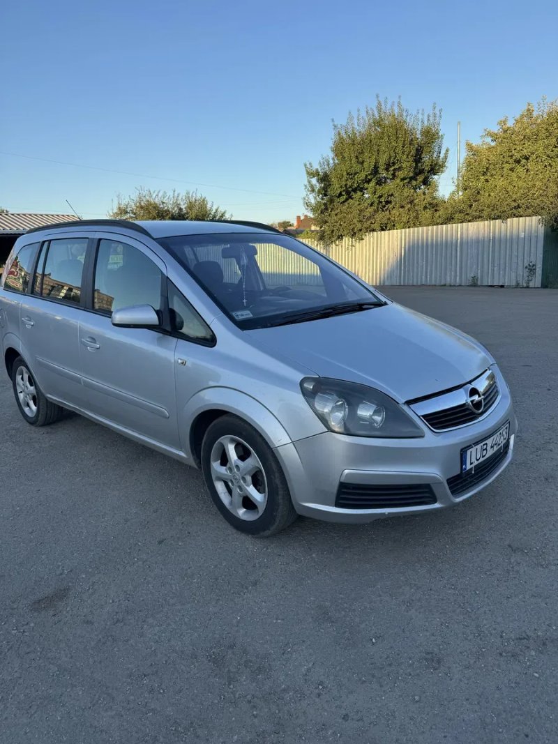 Opel Zafira b 1.9 дизель механика — фото 2