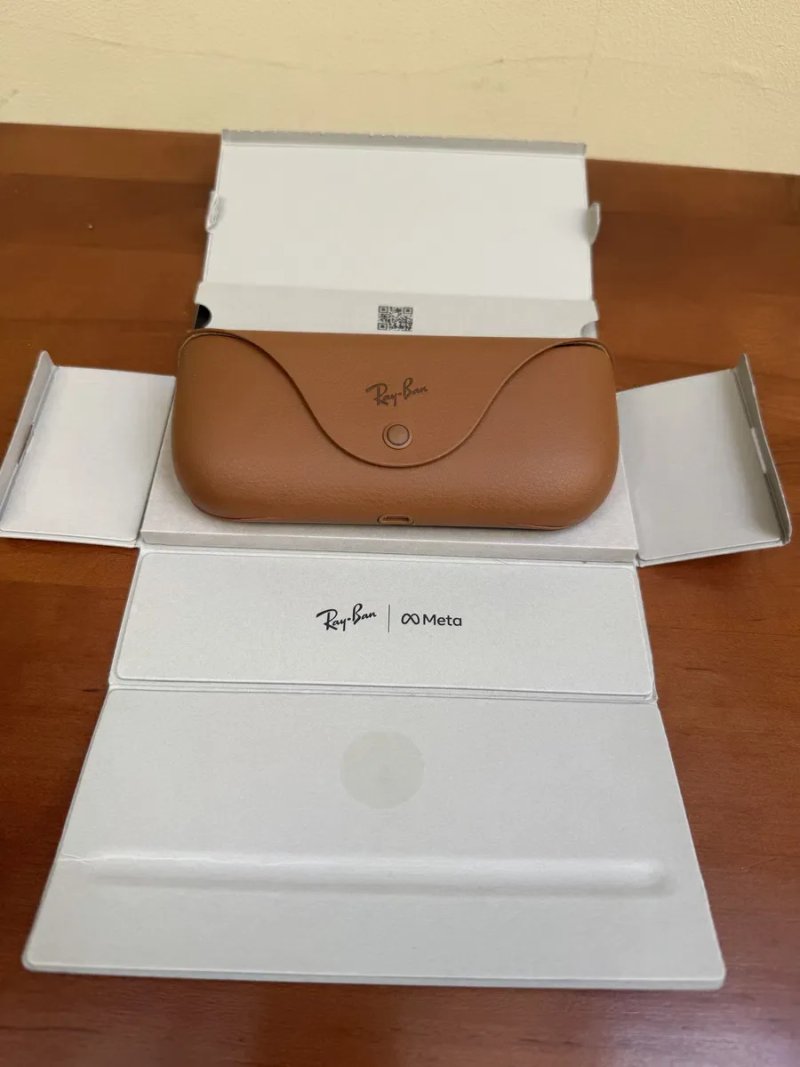 Open Box/Смарт-окуляри Ray-Ban Meta Wayfarer Gen 2 Standard Matte Black Frame / Clear Lenses (RW4012 601SSB 50-22) — фото 2