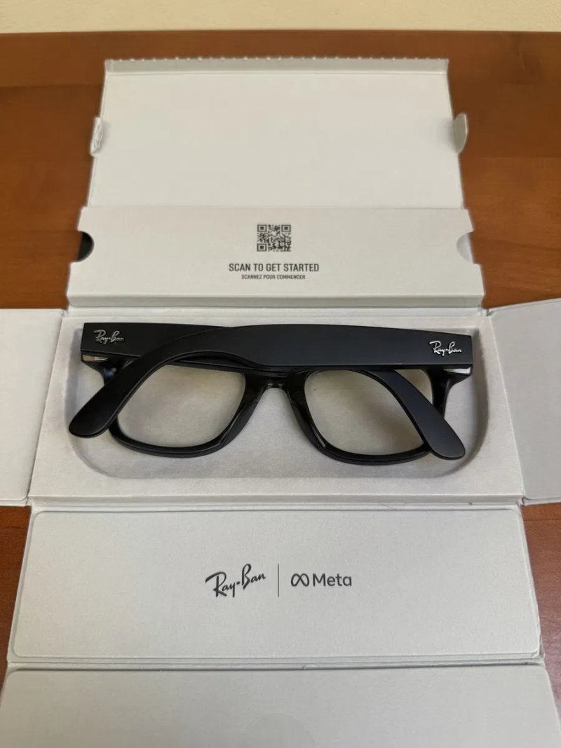 Open Box/Смарт-окуляри Ray-Ban Meta Wayfarer Gen 2 Standard Matte Black Frame / Clear Lenses (RW4012 601SSB 50-22) — фото 6