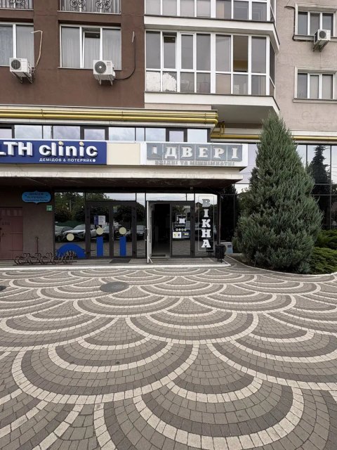 Оренда фасадного комерційного приміщення в центрі міста