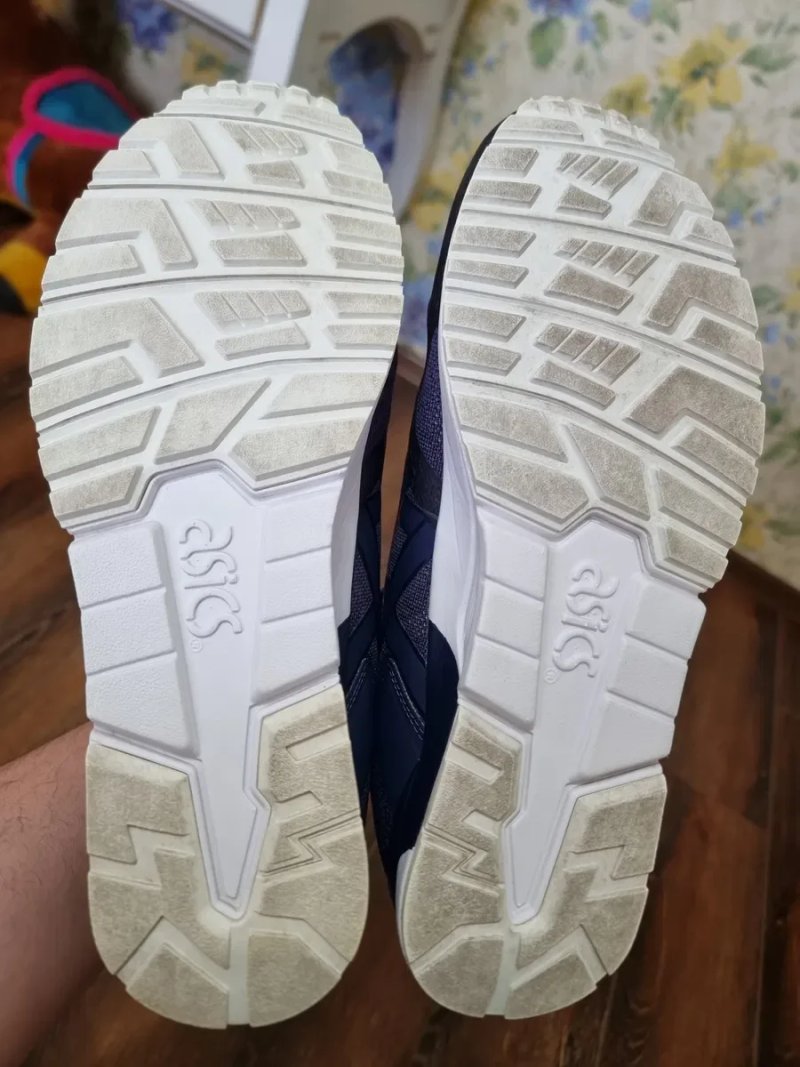 Оригінал 100% чоловічі кросівки ASICS Gel-Lyte V   EURO 44 — фото 6