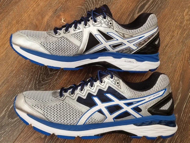 Оригінал 100% чоловічі кросівки asics gt 2000 euro 44.5 — фото 2
