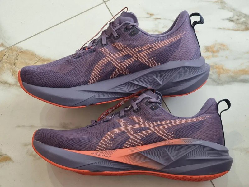Оригінал 100% чоловічі кросівки asics novablast 5  eur 44.5 — фото 2