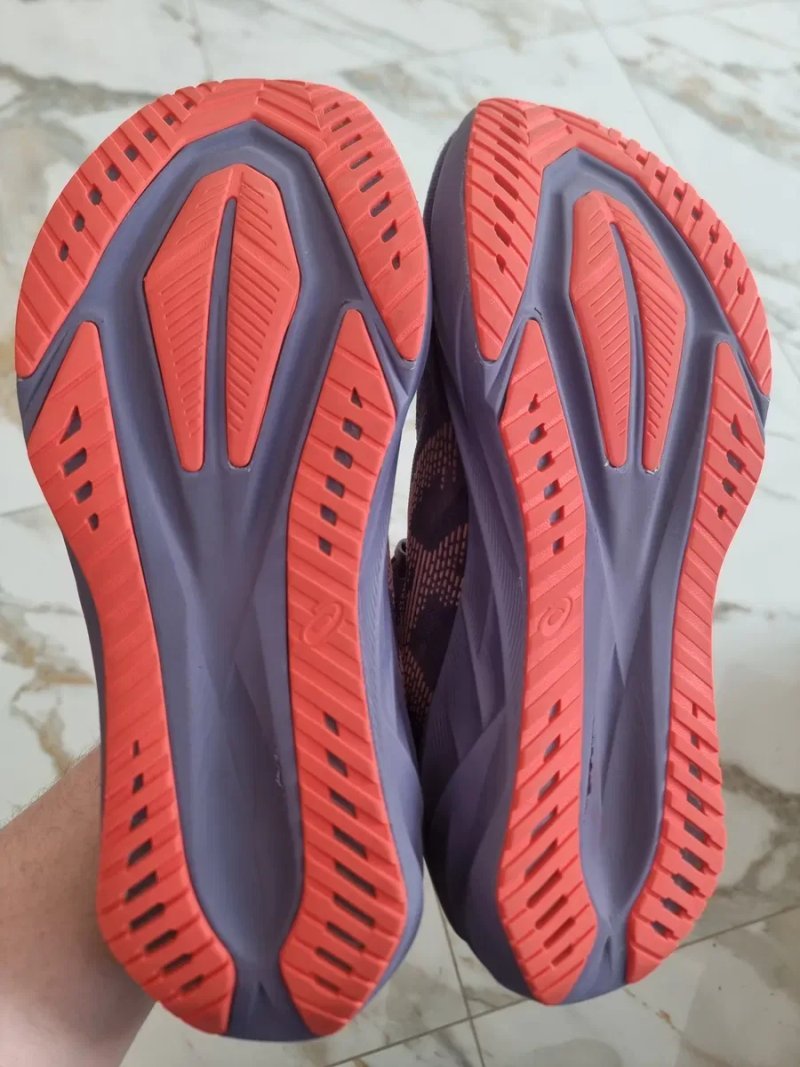 Оригінал 100% чоловічі кросівки asics novablast 5  eur 44.5 — фото 6
