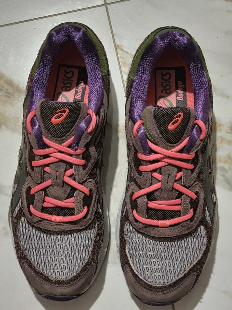Оригінал 100% чоловічі кросівки Asics Nyc BODEGA  EURO 46 — фото 4